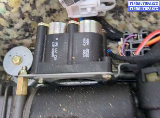 купить Компрессор воздушный (пневмоподвески) на BMW X5 E53 2000-2006