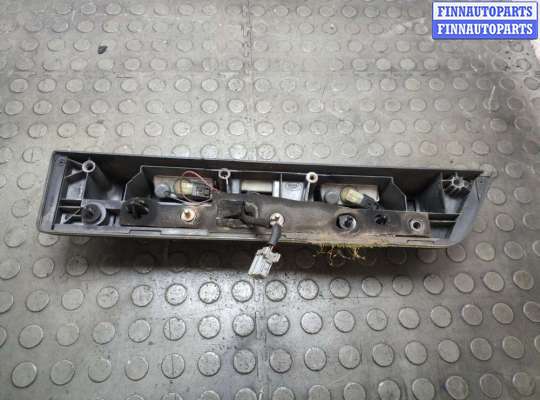 купить Кнопка открывания багажника с крышки на Land Rover Discovery 3 2004-2009