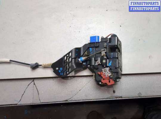 Замок боковой двери на Volkswagen Touareg I (7L)