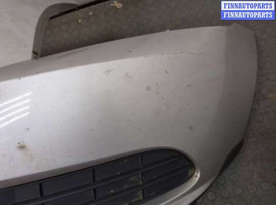 купить Решетка радиатора на Volvo S40 2004-2012