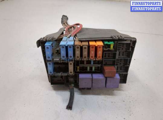 Купить Блок предохранителей на Renault Espace 4 2002-2014 Блок предохранителей RN1551777 на Renault Espace 4 2002-2014