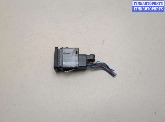 купить Кнопка стояночного тормоза (ручника) на Volkswagen Passat 6 2005-2010