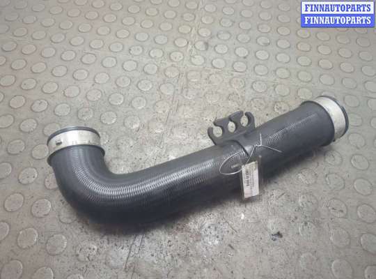 Патрубок интеркулера VG2737608 на Volkswagen Passat 6 2005-2010