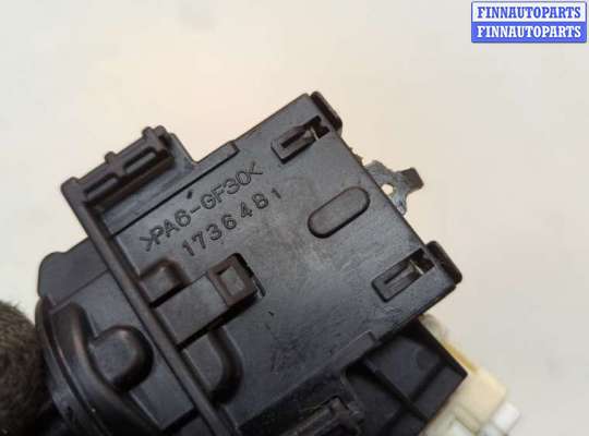 купить Переключатель поворотов на Toyota Yaris 1999-2006