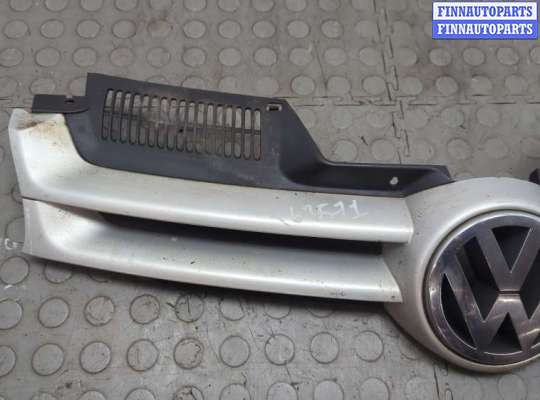 купить Решетка радиатора на Volkswagen Golf 5 2003-2009