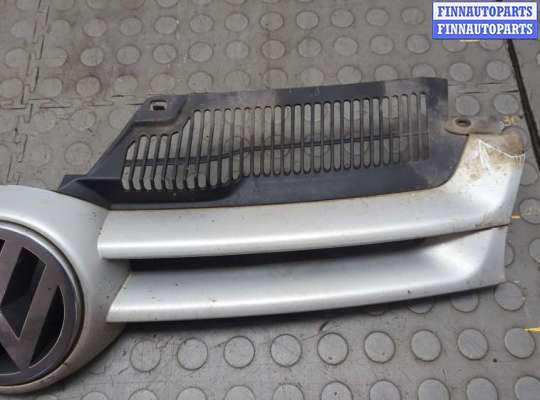 купить Решетка радиатора на Volkswagen Golf 5 2003-2009