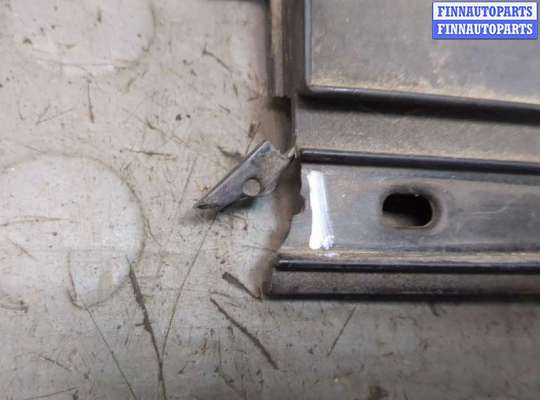 купить Жабо под дворники (дождевик) на Toyota Matrix 2002-2008