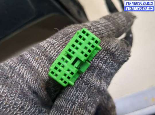 купить Зеркало боковое на Volvo V70 2000-2007