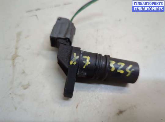 Датчик положения коленвала RN1557621 на Renault Megane 3 2009-2016