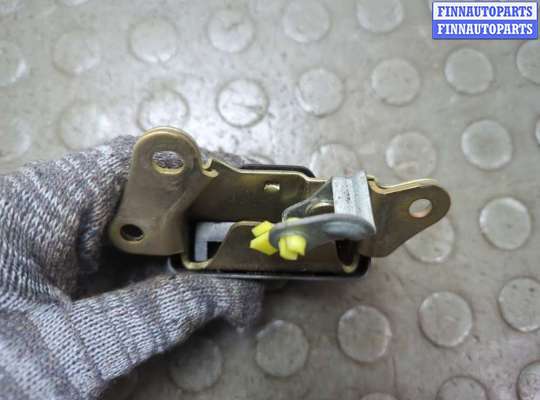 Замок багажника на Toyota Caldina T211
