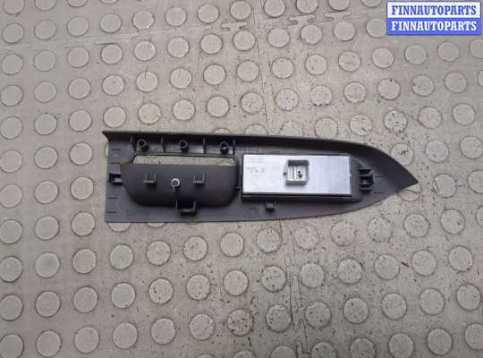 Блок управления стеклоподъёмниками на Volkswagen Touran I (1T)