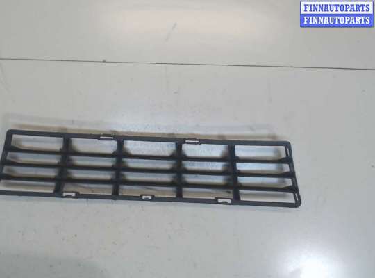 купить Заглушка (решётка) бампера на Volvo S40 2004-