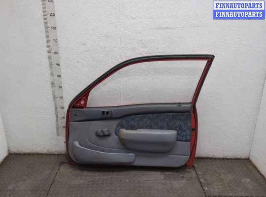 Стекло боковое двери на Toyota Starlet III P9