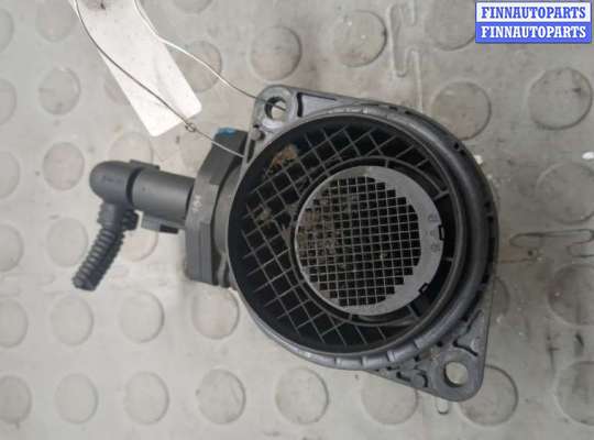 Датчик расхода воздуха (ДМРВ) на Volkswagen Transporter T5