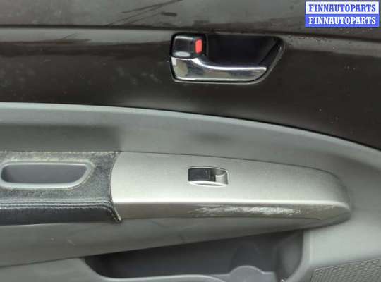 Замок боковой двери на Toyota Prius II