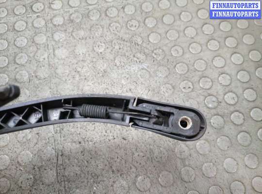 купить Щеткодержатель на Mercedes B W245 2005-2011