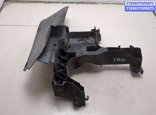 Купить Кронштейн фары на Renault Megane 2 2002-2009 Кронштейн фары RN1591444 на Renault Megane 2 2002-2009