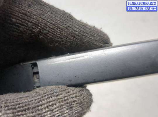Поводок дворника на Volkswagen Golf V (1K)