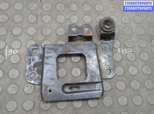 купить Кронштейн (лапа крепления) на Audi Q7 2005-2015