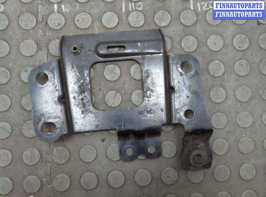 купить Кронштейн (лапа крепления) на Audi Q7 2005-2015