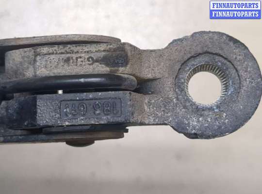 купить Щеткодержатель на Mercedes C W203 2000-2008