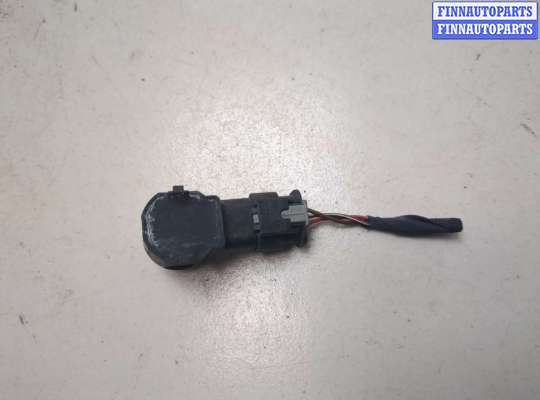 Датчик парктроника на Volkswagen Passat B7 (36)