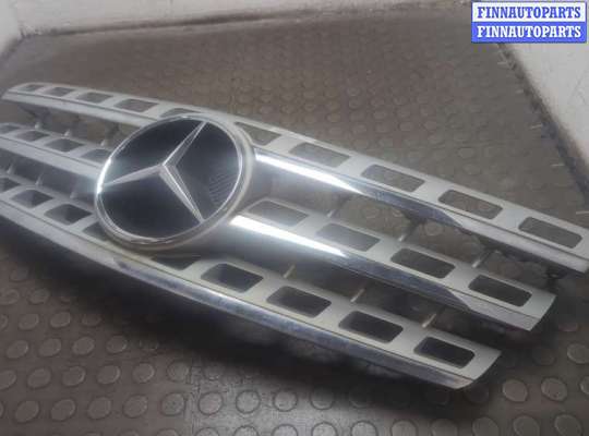 Решетка радиатора MB1688826 на Mercedes ML W164 2005-2011