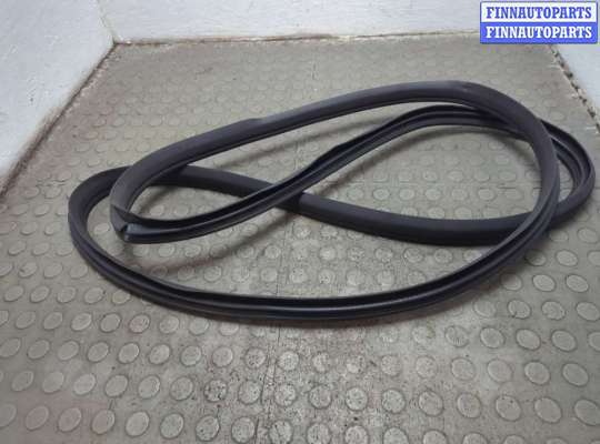 купить Уплотнитель на Mercedes E W212 2009-2016