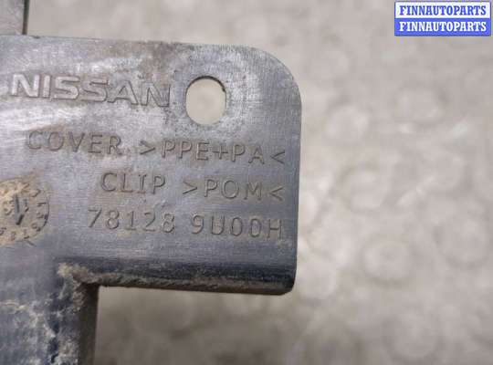 купить Накладка под фонарь на Nissan Note E11 2005-2013