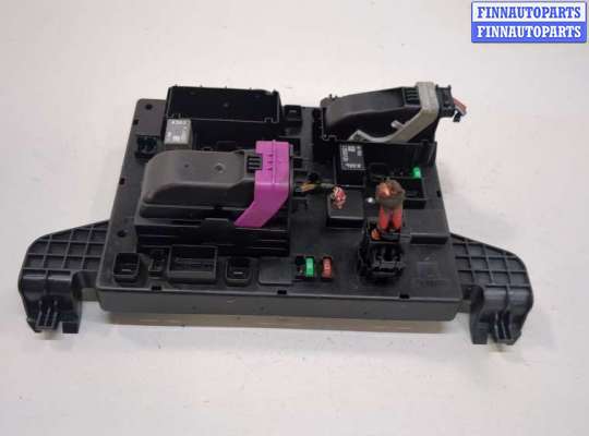 Блок предохранителей OP2359334 на Opel Astra J 2010-2017