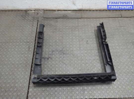 купить Кронштейн радиатора на BMW X5 E70 2006-2013