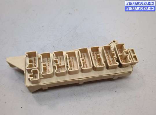 купить Блок предохранителей на Mazda MPV 1999-2006