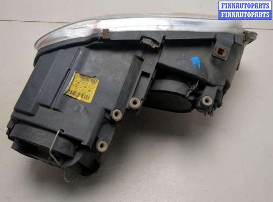 Фара передняя на Volkswagen Touran I (1T)