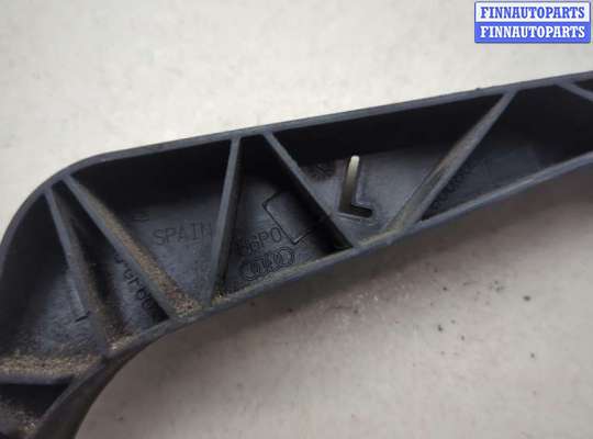 купить Кронштейн радиатора на Audi Q3 2011-2018