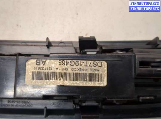 Дисплей бортового компьютера на Ford Mondeo V