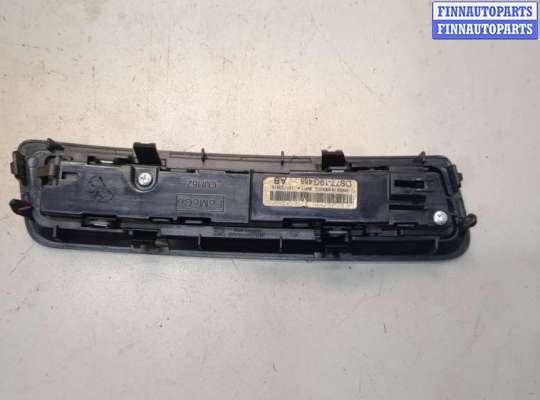 Дисплей бортового компьютера на Ford Mondeo V