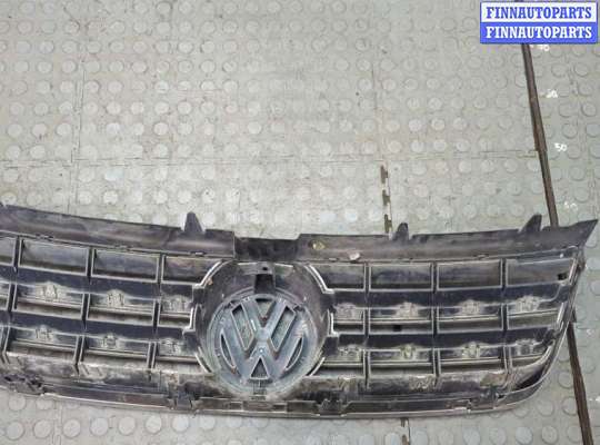 купить Решетка радиатора на Volkswagen Touareg 2002-2007