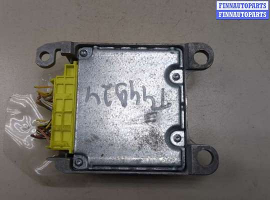 купить Блок управления подушками безопасности на Toyota Corolla E12 2001-2006