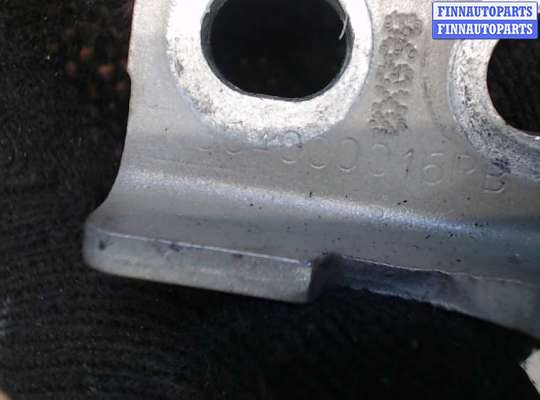 купить Петля двери на Renault Scenic 2009-2012