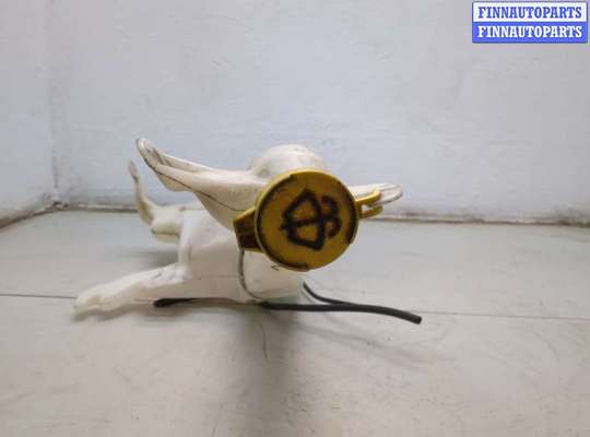 Бачок омывателя на Jeep Grand Cherokee IV (WK2)