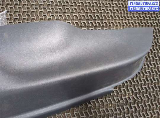 купить Обшивка стойки на Volkswagen Tiguan 2011-2016