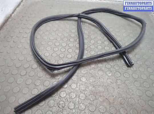 купить Уплотнитель на Nissan X-Trail (T30) 2001-2007