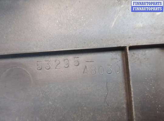купить Накладка замка капота на Toyota Highlander 2 2007-2013