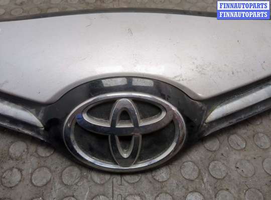 купить Решетка радиатора на Toyota Avensis 3 2008-2018