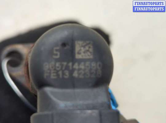 купить Форсунка топливная на Volvo S40 2004-