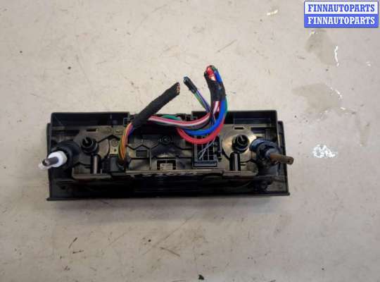 Блок управления печкой на Volkswagen Polo Mk5 (6R/6C)