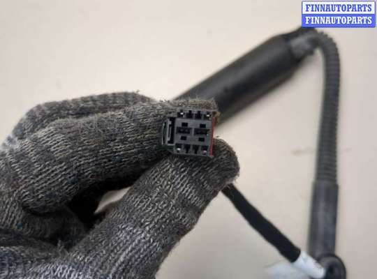 купить Амортизатор крышки багажника на Volkswagen Tiguan 2016-2020