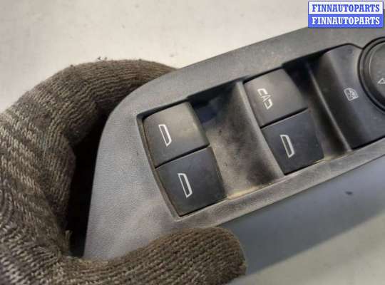 купить Кнопка стеклоподъемника (блок кнопок) на Chevrolet Equinox 2017-2024