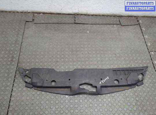 купить Накладка замка капота на Toyota Corolla Verso 2004-2009