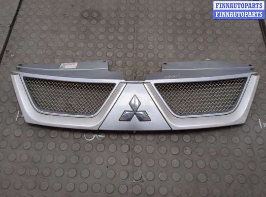 купить Решетка радиатора на Mitsubishi Outlander XL 2006-2012